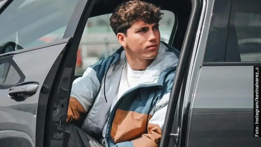 ¿Qué tiene tatuado en el cuello Kevin Álvarez?