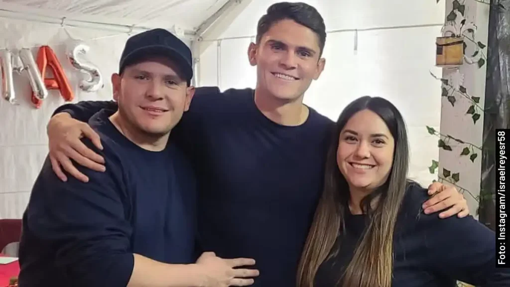 familia de Israel Reyes | Papás y hermanos
