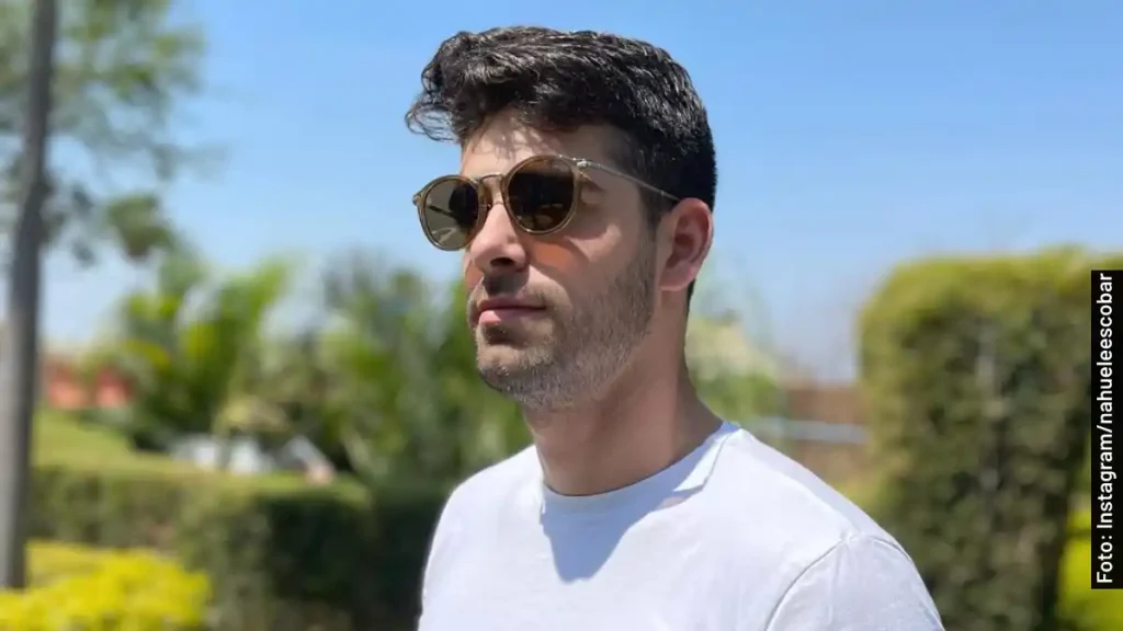 Nahuel Escobar, el actor que interpreta al profesor Esteban en Cindy la Regia, serie de Netflix
