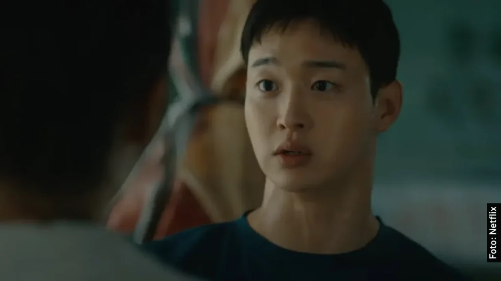 Reparto de actores y personajes en Como Flores en la Arena, serie de Netflix