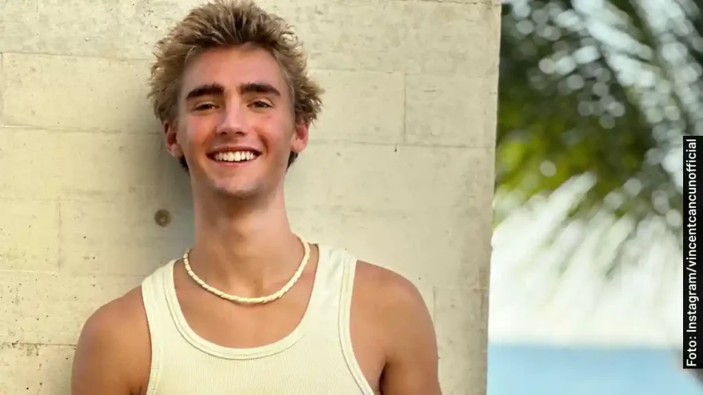 Vincent Webb, el actor que interpreta a Max Johnson en Cindy la Regia, serie de Netflix