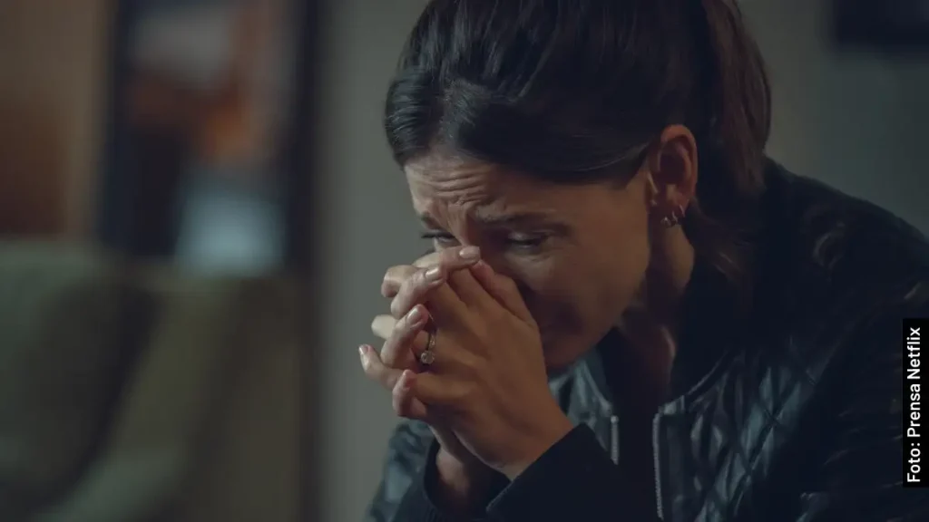 Quién mató a Claire, hermana de Maya en Engaños, serie de Netflix
