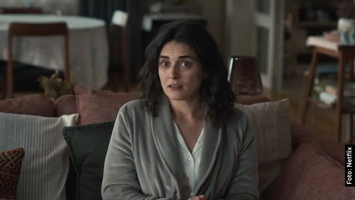 Reparto de actores y personajes en Un Fuerte Aplauso, serie de Netflix