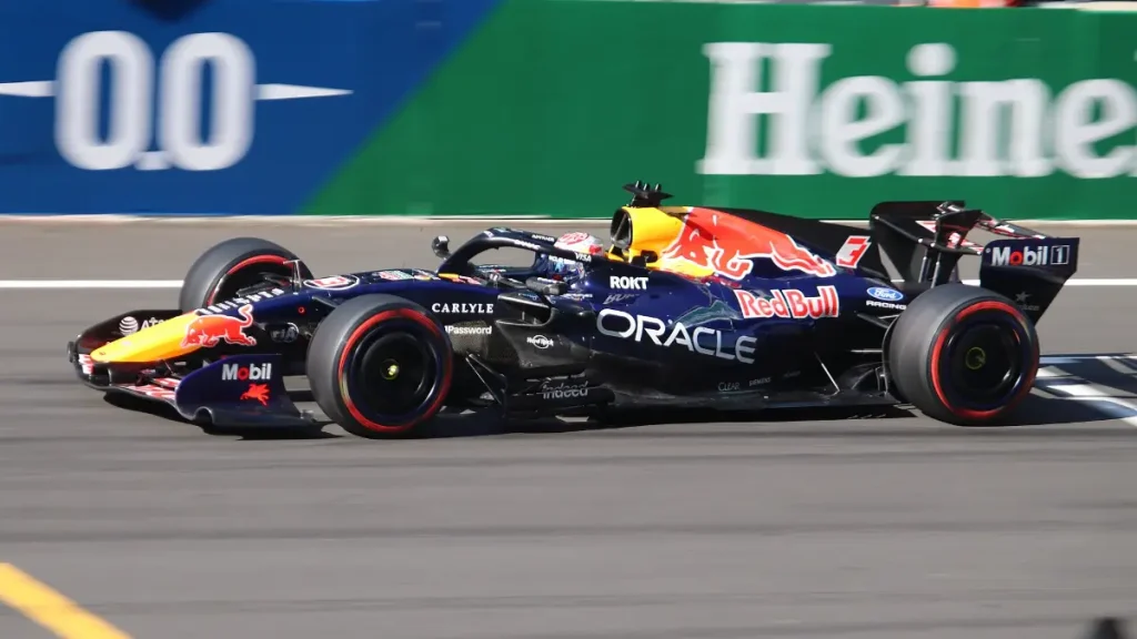 Max Verstappen con el Red Bull RB22 en la temporada 2026